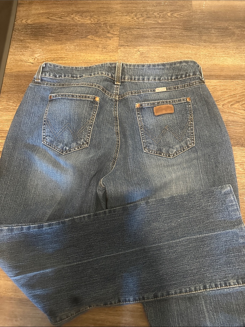 Wrangler  Straight Jeans - Faded Blue Denim